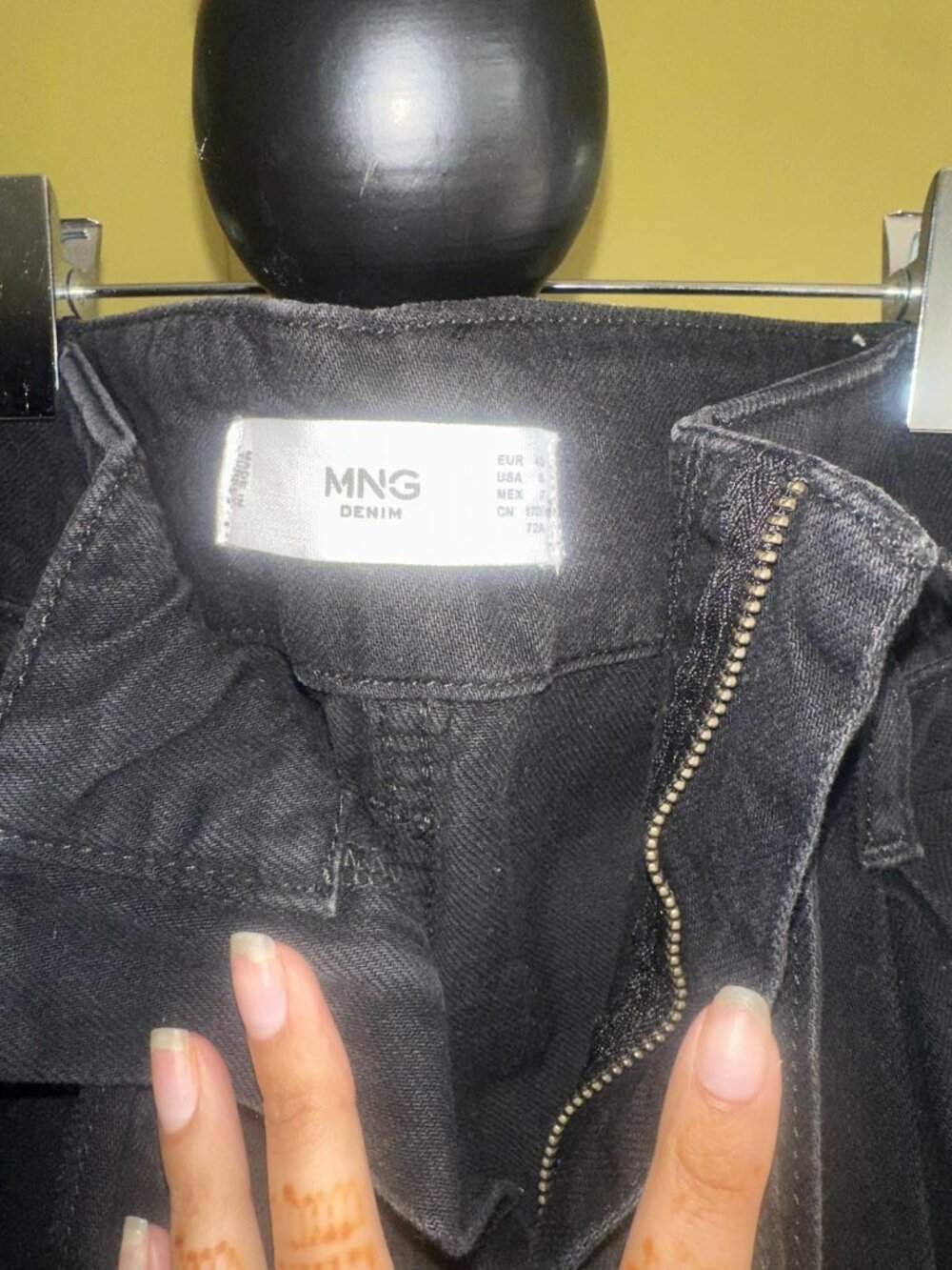 Mango NWOT Black Barrel Leg Jeans High Rise Pleated Cuffed Belted Balloon Denim - Picture 10 of 14